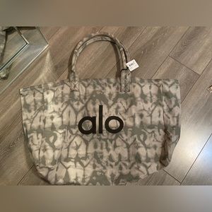 NWT ALO Yoga Large Canvas Grey Tie-Dye Tote Bag